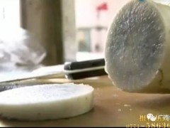 “白萝卜变蓝芯！农药？保鲜剂？